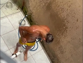 Novin dotado realiza fetiche de amigo em molhar cueca, mas foi filmado sem saber pelo amigo(COMPLETO Hardly any RED) joyful chinese dad porn