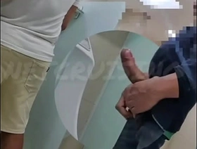 VENDO ESSE BANHEIRÃO DA VONTADE DE VOLTAR A FAZER DIÁRIO DE BANHEIRÂO hot asian gay massage porn