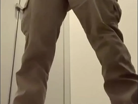 和式トイレで立ちオナ射精 gay hot pic porn