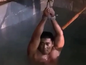 酷刑島 第一日 (1 of 2) hot asian hunks gay porn