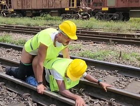 OPERÁRIOS FODERAM GOSTOSO COM O CHEFE DURANTE A PAUSA ALMOÇO asia gay porn telegram