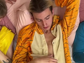 cute twinks with big cocks fuck each other and cum in anal gay japan straight porn