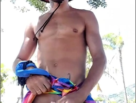 Passeio ao ar livre somente com a canga joao hot gay porn
