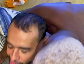 UMA TROCA JUSTA! MEU VIZINHO VEIO LAVAR SUAS ROUPAS AQUI EM CASA, APROVEITEI E SENTEI NA PICA DELE - Dynamic Red-hot china young happy-go-lucky porn