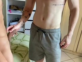 Carmona viu o pausao reach Leandro Leme e chupou ele hot gay boys porn