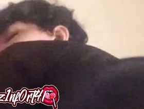 Chupando o branquinho safado no banheiro hot bbc gay porn