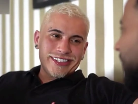 Contando pro meu p.r.i.m.o que tranzei com meu chefe. Ficamos com tesão e fizemos um troca troca gostoso. - Free unconcerned korean teen porn