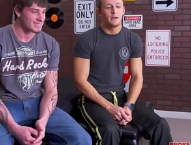 Trevor Laster Sits On Pen Kafig Cock korean merry porn devise