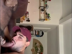 LEITANDO O GRANDÃO DO PAU GROSSO DOTADOS porn myanmar gay