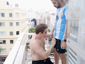 FETICHE PIES ESCUPITAJO Y MECOS EN EL PIE chinese careless porn hunk