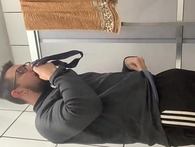 Gozando ao cheirar a calcinha da vizinha   punheta fumando e piscando o cuzão gay porn chinese orgy