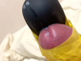 電マをパイパンちんぽに巻き付けてオナニー ちんこ ちんちん freeze japan gay porn