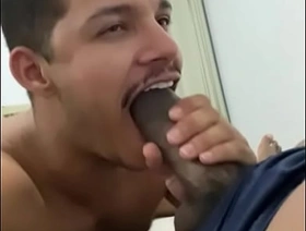 25cm bem GROSSO do Negão, me colocou pra mamar e pra sentar quase não aguento chinese students gay porn