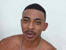 Bastidores de um ensaio fotográfico bem diferente! chinese gay porn movies