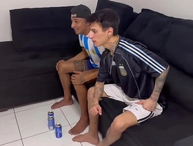 Não resisti as provocações do meu Amigo Viadinho e meti rola not much cu dele !!! korean spy thisvid gay porn