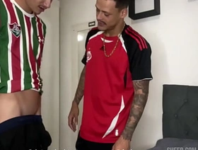 SEXO COM O MACHO DEPOIS DO FUTEBOL gay indonesia hot porn