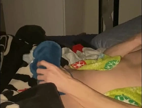 En visite chez les parents. Risque de me faire prendre. asian chinese porn gay