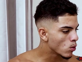 Fodendo o rabudo ninfeto junto do meu amigo? korean gay porn film