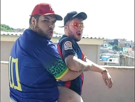 TBT Comendo o Novinho na Laje Com Todo Mundo da Quebrada Vendo - 