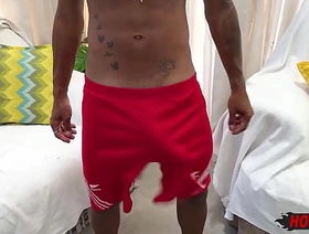 Baiano pirocudo batendo uma punheta gostosa! hot gay pinoy porn