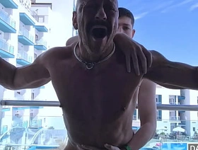 BALCONY DADDY FUCK IN FULL PUBLIC VIEW korean gay porn film