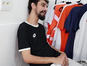 Comi meu parceiro do futebol no vestiario! gay men hot porn