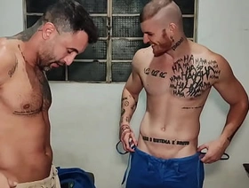 padrasto ensina seu enteado a lutar, e fica com tesao korean gay porn videotape