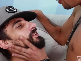 Sentando nos 23 centímetros de piroca do meu amigo! indonesian detached porn videos