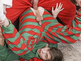 Stepson Getting a Near the start Present from His Daddy - Soncreep gay korean cam porn