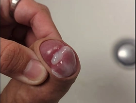 Nach dem Duschen schön wichsen korean gay student porn