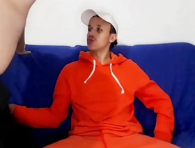 Novinho Dotado de 22cm Arregaça o Rabo swing Gordinho - Parte 1 (COMPLETO NO XVIDEOS RED) Pegação com magrinho chaser com pau de 22cm e sexo bareback brasileiro twink e chubby gay taiwan massage porn