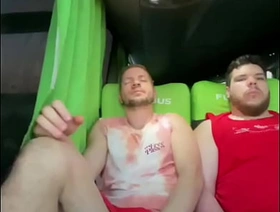 Prévia - Dotado Me Colocou Pra Mamar no Ônibus e Deu Leitinho Na Boca No Banheiro da Rodoviária (ASSISTA COMPLETO NO XVIDEOS RED) japan justice gay porn