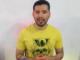 Vendedor de perfumes dotado penetra con sus 20cm a hombre sacerdote que le dio un masaje! Relato sexual porn gay indonesia