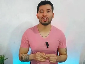 Mi Roomie hetero con novia me penetra a pelo en mi cama mientras el ve videos porno heteros! Relato sexual japan hot gay porn