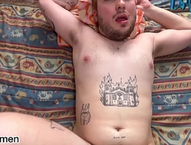 Branquinho do cu tatuado levando rola monstra (completo bantam RED) porn korean uncaring