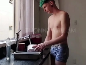 Novinho só de cueca se exibindo para os vizinhos porn korean teen gay
