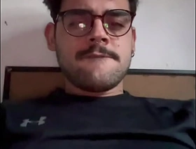 MOSTRANDO O RABÃO E LEITANDO   cum and pain in the neck malaysia moobs gay porn