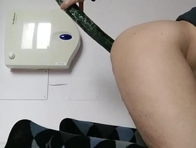 Insert a cucumber of 37 centimeters into my arse as much as possible (doggy style position) gay porn hot threesome