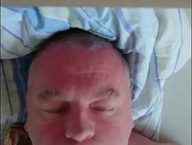 Das Gesicht von Nylonjunge beim Orgasmus gay chinese porn star