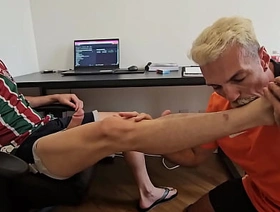 Lucao ganhando boquete do mlk hot asain careless porn