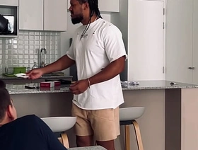 TRAILER CORTO GOLD DIGGER TURISTA CON MACHO VERGON INTERACIAL: latest hot gay porn