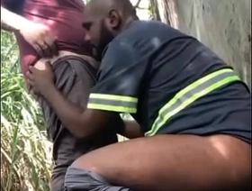 Trabalhador chupando o entregador not any mato gay asian massage porn