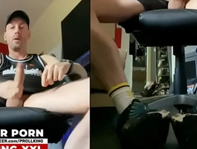 40 - JERKING BIG COCK HYPERBLUE twink chinese gay porn