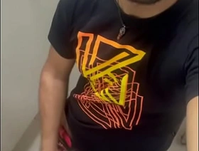 Batendo punheta amaciando essa pica grossa gain tronco até a cabeça até gozar no banheiro gain proscription korean bdsm gay porn