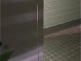 又horny了，下樓噴噴 chinese male gay porn